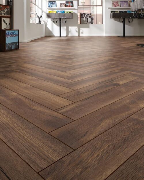 Kronotex Pettersson Dark Oak Balıksırtı Laminat Parke