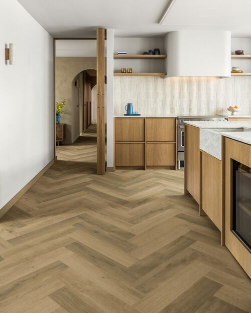 Quick-Step Impressive Design Charred oak Balıksırtı Laminat Parke