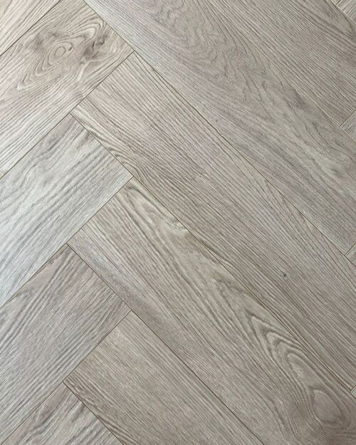 Aston Luis English Oak Light Balıksırtı Laminat Parke